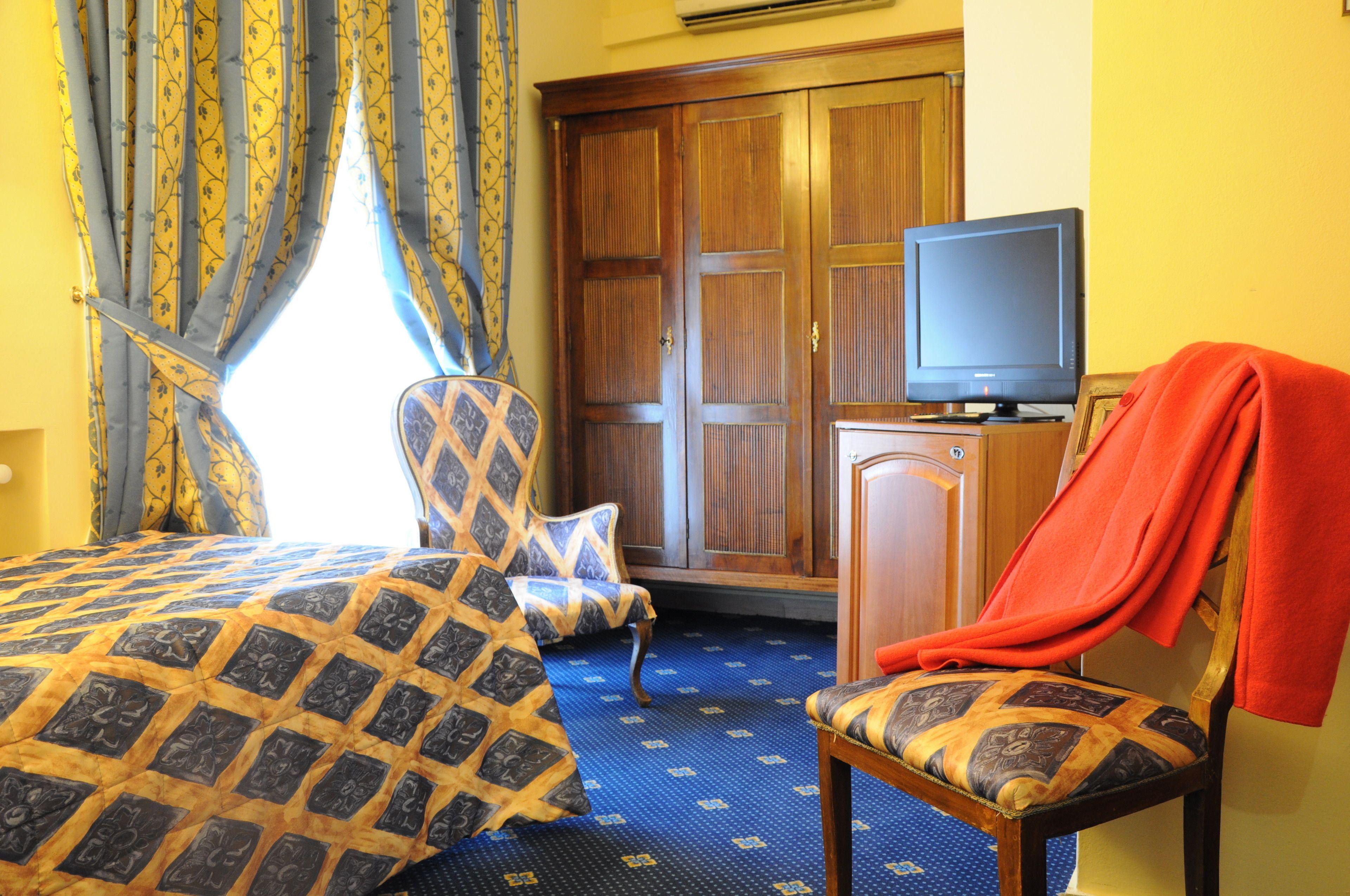 Hotel Napoleon — Photos 1